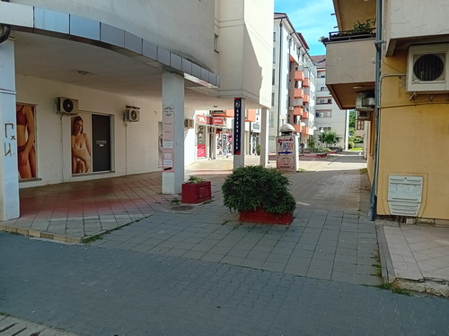 Izdajem opremljen lokal, pekara, proizvodnja kolača, kuhinja Inđija